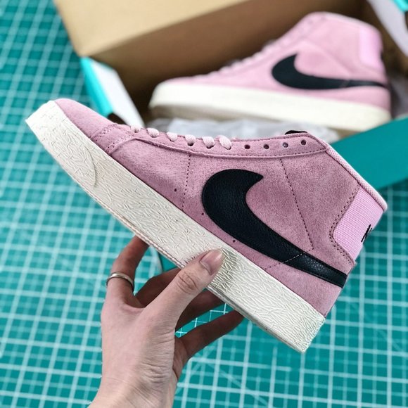 Nike Nike SB Zoom Blazer Mid Decon uses a simple and elegant classic appearance,